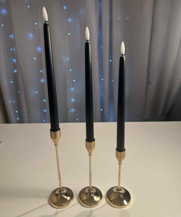 Juodos spalvos LED žvakė