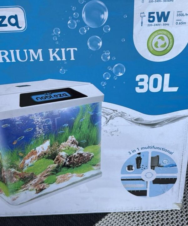 Akvariumas su dangčiu