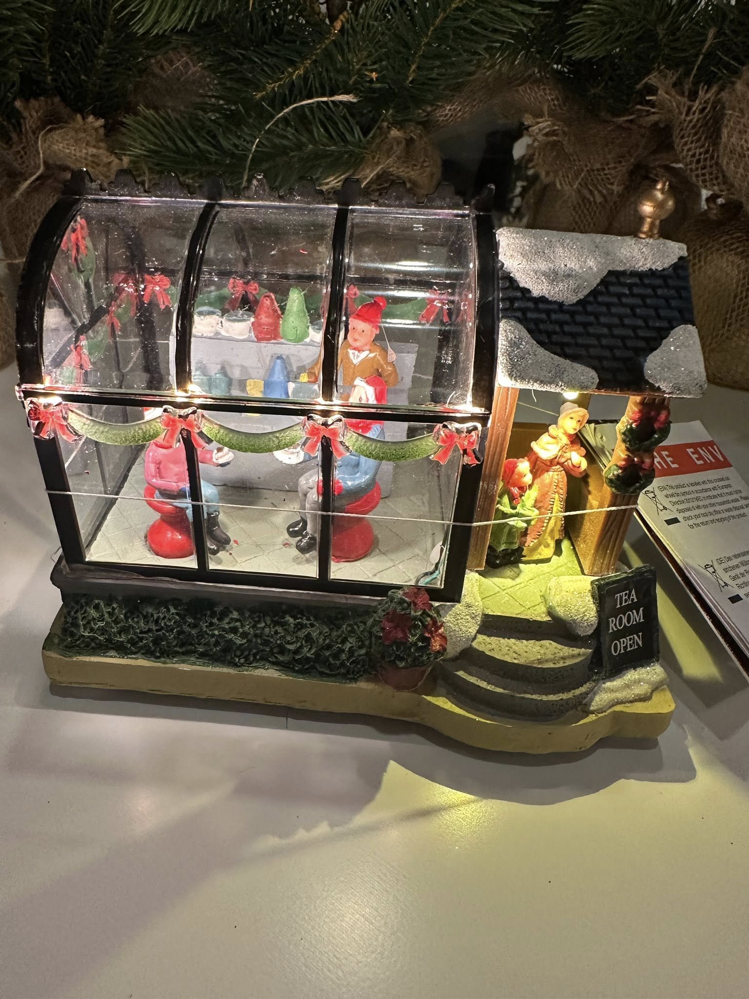 Kalėdų miestselio akcentas - Arbatinė