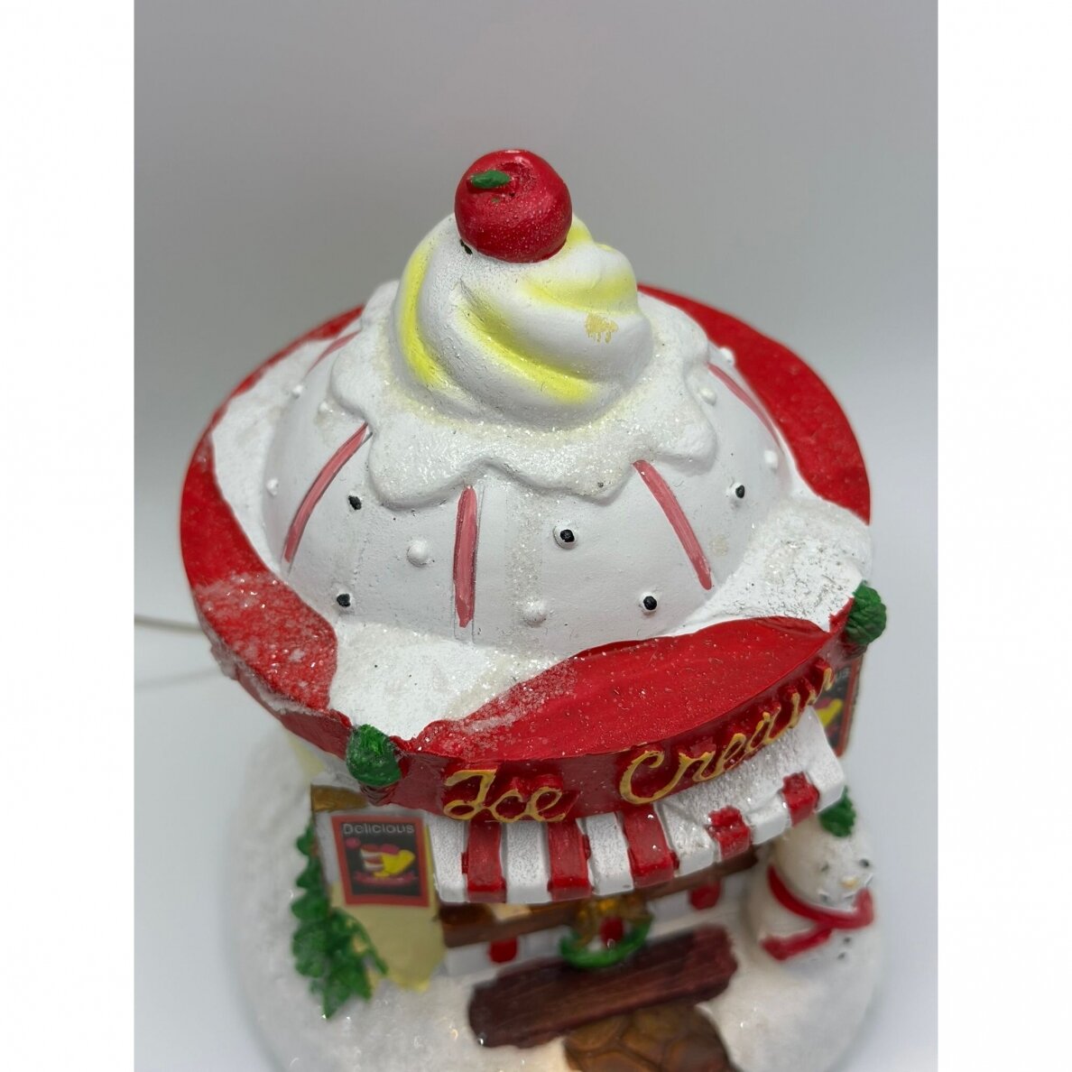 Kalėdinio miestelio dekoracija - Ledų kioskelis - Image 2